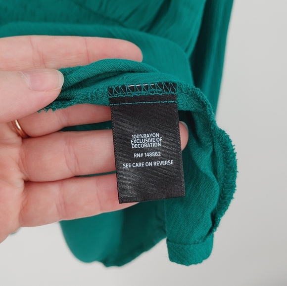 Torrid Emerald Green Long Sleeve Blouse - Picture 5 of 6